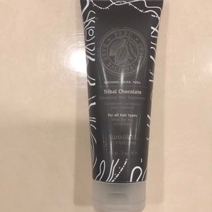 Peru tribal chocolate cleansing hair treatment by Tweak’d